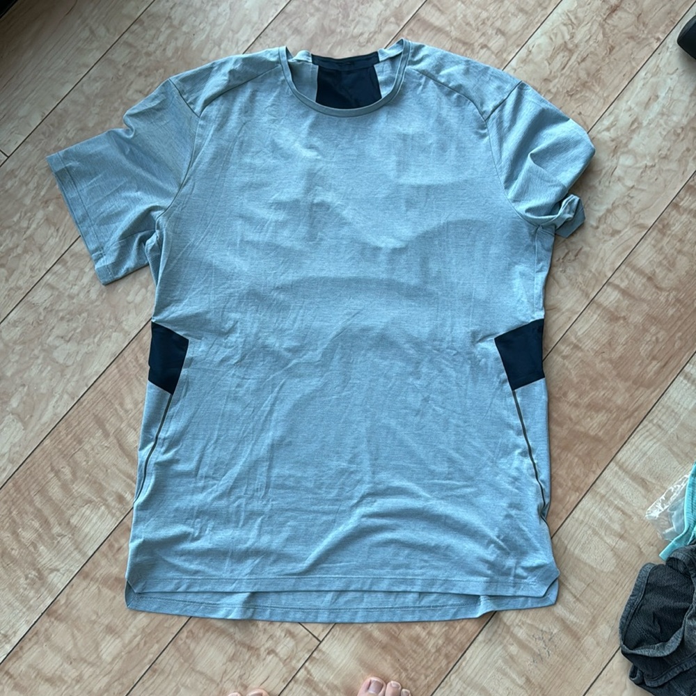 Lululemon shirt